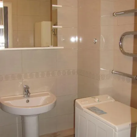 公寓 Economy Baltics - Keldrimaee 塔林